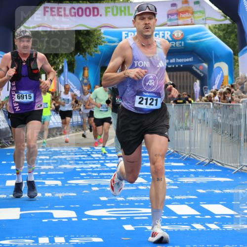 29.06.2025 - hella hamburg halbmarathon Strokosch-Dieckow http://msf.ph/oto/8455280 29.06.2025 10:36:34 Ziel 1571, 2121, 3809, 5092, 6915, 8121, 9296, 10680, 11833, 14622, 16523, 17723, 18038, 18733 meine-sportfotos.de