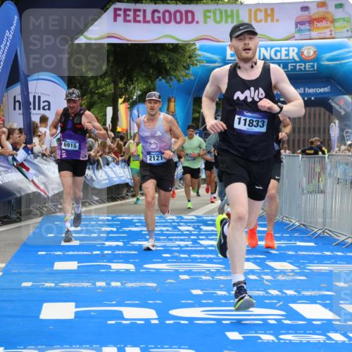 29.06.2025 - hella hamburg halbmarathon Strokosch-Dieckow http://msf.ph/oto/8455377 29.06.2025 10:36:31 Ziel 2121, 3809, 5092, 6915, 8084, 8121, 9296, 10404, 10680, 10852, 11304, 11833, 12916, 16523, 17723, 18062 meine-sportfotos.de