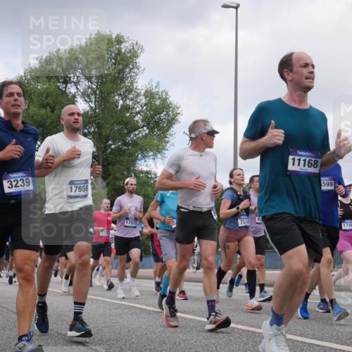 29.06.2025 - hella hamburg halbmarathon Luisa Fischer http://msf.ph/oto/8455437 29.06.2025 10:35:19 Kennedybrücke 11756, 3239, 17958, 3778, 17073, 7535, 11168, 599, 17495, 200, 1292, 1987, 2349, 2943, 3022, 3239, 3365, 3707, 3751, 3778, 4314, 4365, 4605, 5601, 5658, 6218, 7239, 7535, 8072, 8073, 8124, 8127, 8303, 9125, 10248 meine-sportfotos.de