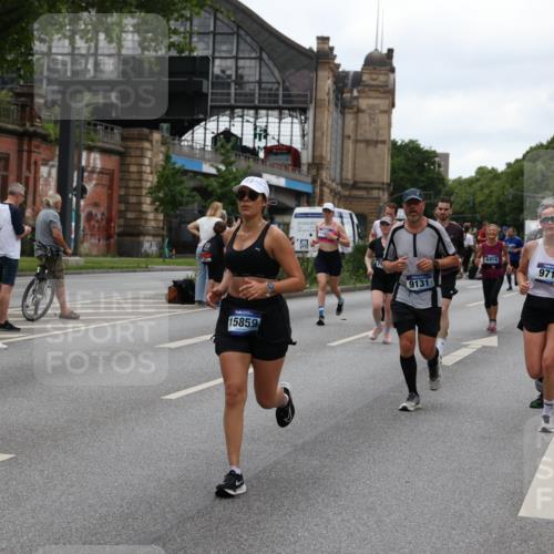 29.06.2025 - hella hamburg halbmarathon Yannick Fuchs http://msf.ph/oto/8455476 29.06.2025 10:56:16 20KM 1006, 1128, 1264, 1377, 1568, 1573, 1726, 3921, 4859, 5547, 6414, 6415, 6580, 6815, 7658, 8154, 8624, 9131, 9718, 9928, 10214, 10519, 10797, 11670, 11968, 12156, 12567, 13498, 13868, 14368, 14456, 14574, 15291, 15686, 15859, 16292, 16808, 17136, 17383, 17532, 17939, 17955, 18000, 18599, 18919, 19023 meine-sportfotos.de