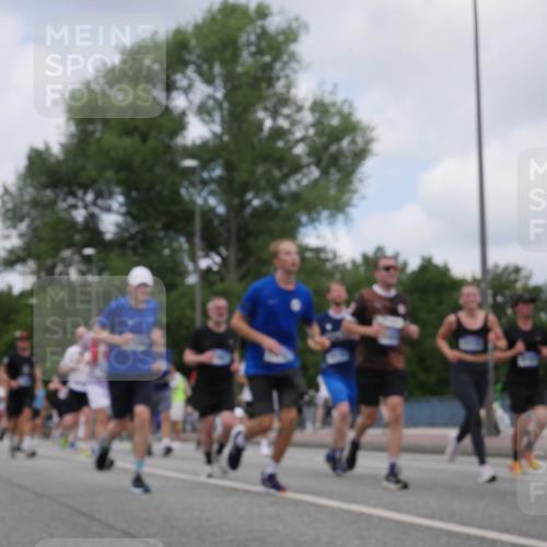 29.06.2025 - hella hamburg halbmarathon Luisa Fischer http://msf.ph/oto/8455486 29.06.2025 10:35:21 Kennedybrücke 1987, 2349, 2943, 3022, 3239, 3365, 3707, 3751, 3778, 4365, 4605, 5941, 6218, 7239, 7535, 8072, 8073, 8124, 8127, 8303, 9125, 9206, 10111, 10248 meine-sportfotos.de