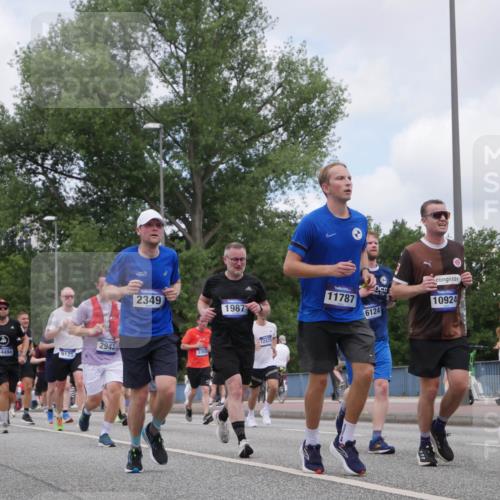29.06.2025 - hella hamburg halbmarathon Luisa Fischer http://msf.ph/oto/8455514 29.06.2025 10:35:22 Kennedybrücke 14494, 9125, 13335, 2349, 1987, 2943, 3365, 12470, 11787, 6124, 10924, 15120, 87, 1987, 2349, 2943, 3022, 3239, 3365, 3707, 3751, 3778, 4365, 4605, 5941, 6218, 7239, 7468, 7535, 8072, 8073, 8124, 8127, 8303, 9125, 9206, 10111 meine-sportfotos.de