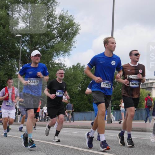 29.06.2025 - hella hamburg halbmarathon Luisa Fischer http://msf.ph/oto/8455540 29.06.2025 10:35:22 Kennedybrücke 4494, 11362, 9125, 2943, 2349, 1987, 11787, 10924, 8787, 1987, 2349, 2943, 3022, 3239, 3365, 3707, 3751, 3778, 4365, 4605, 5941, 6218, 7239, 7468, 7535, 8072, 8073, 8124, 8127, 8303, 9125, 9206, 10111 meine-sportfotos.de