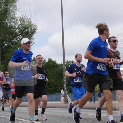29.06.2025 - hella hamburg halbmarathon Luisa Fischer http://msf.ph/oto/8455559 29.06.2025 10:35:23 Kennedybrücke 25, 1122, 2943, 3365, 2349, 987, 16124, 11787, 10924, 15120, 1640, 1987, 2349, 2943, 3022, 3365, 3707, 3751, 3778, 4365, 4605, 5941, 6218, 6312, 6315, 7239, 7468, 7535, 8072, 8073, 8124, 8127, 8303, 9125, 9206, 10111, 10354 meine-sportfotos.de