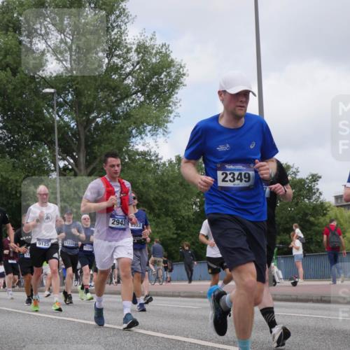 29.06.2025 - hella hamburg halbmarathon Luisa Fischer http://msf.ph/oto/8455579 29.06.2025 10:35:23 Kennedybrücke 13335, 5943, 14494, 9125, 11225, 11248, 2943, 503, 2349, 16124, 1640, 1987, 2349, 2943, 3022, 3365, 3707, 3751, 3778, 4365, 4605, 5941, 6218, 6312, 6315, 7239, 7468, 7535, 8072, 8073, 8124, 8127, 8303, 9125, 9206, 10111, 10354 meine-sportfotos.de