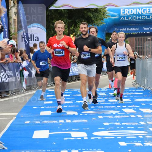 29.06.2025 - hella hamburg halbmarathon Strokosch-Dieckow http://msf.ph/oto/8455623 29.06.2025 10:36:24 Ziel 8084, 9296, 10404, 10680, 10852, 11304, 11833, 12051, 12916, 14075, 16158, 17192, 17723, 18062 meine-sportfotos.de