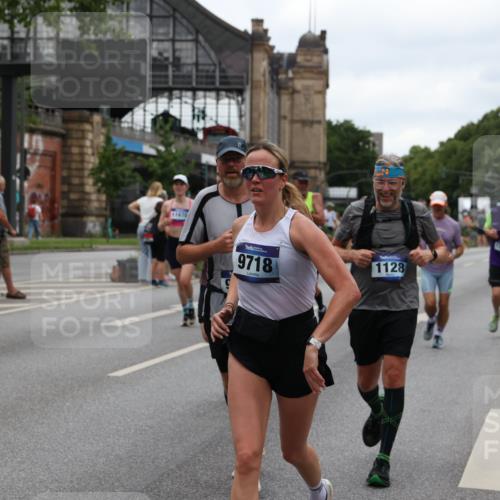 29.06.2025 - hella hamburg halbmarathon Yannick Fuchs http://msf.ph/oto/8455832 29.06.2025 10:56:18 20KM 1006, 1128, 1264, 1377, 1432, 1568, 1573, 1726, 3921, 4859, 6414, 6415, 6580, 6815, 7658, 8045, 8154, 8624, 9131, 9718, 9928, 10214, 10519, 10797, 11670, 11968, 12156, 12567, 13498, 13868, 14368, 14456, 14574, 15686, 15859, 16292, 16654, 16808, 17136, 17383, 17532, 17939, 17955, 18000, 18599, 18919, 19023 meine-sportfotos.de