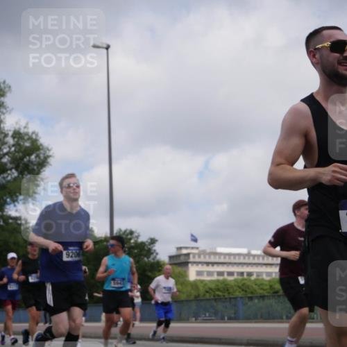 29.06.2025 - hella hamburg halbmarathon Luisa Fischer http://msf.ph/oto/8455833 29.06.2025 10:35:30 Kennedybrücke 9206, 5943, 3022, 1640, 3022, 3365, 4857, 5783, 5941, 6228, 6252, 6312, 6315, 7468, 8625, 9125, 9206, 10013, 10111, 10354, 10828 meine-sportfotos.de