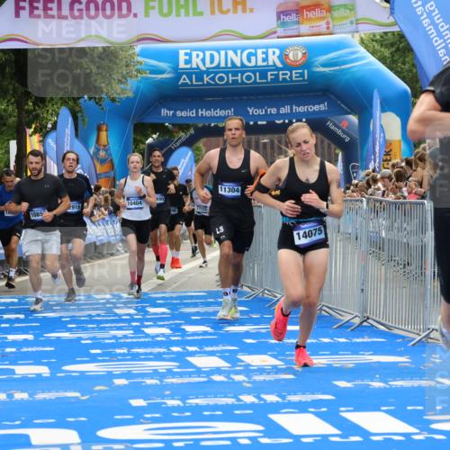 29.06.2025 - hella hamburg halbmarathon Strokosch-Dieckow http://msf.ph/oto/8455880 29.06.2025 10:36:22 Ziel 6829, 6993, 8084, 9296, 10404, 10680, 10852, 11304, 12051, 12916, 14075, 15348, 16158, 17192, 17723, 18062 meine-sportfotos.de