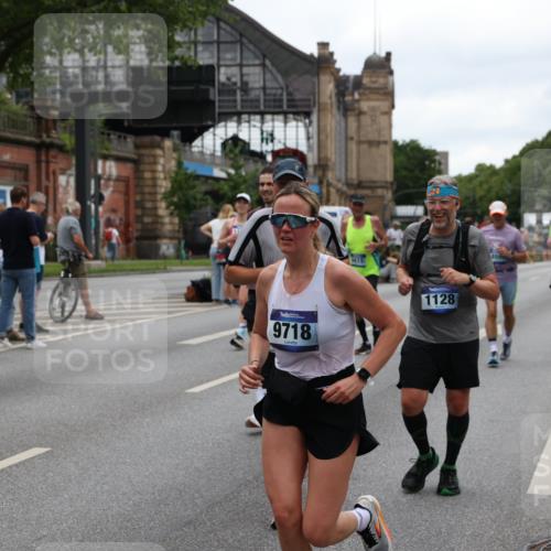 29.06.2025 - hella hamburg halbmarathon Yannick Fuchs http://msf.ph/oto/8455885 29.06.2025 10:56:18 20KM 1006, 1128, 1264, 1377, 1432, 1568, 1573, 1726, 3921, 4859, 6414, 6415, 6580, 6815, 7658, 8045, 8154, 8624, 9131, 9718, 9928, 10214, 10519, 10797, 11670, 11968, 12156, 12567, 13498, 13868, 14368, 14456, 14574, 15686, 15859, 16292, 16654, 16808, 17136, 17383, 17532, 17939, 17955, 18000, 18599, 18919, 19023 meine-sportfotos.de