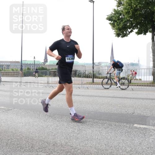 29.06.2025 - hella hamburg halbmarathon Lena Gebhardt http://msf.ph/oto/8455897 29.06.2025 10:31:26 Lombardsbrücke 18390, 1235, 1292, 1773, 1844, 1879, 1979, 2097, 2414, 2914, 3396, 3397, 3424, 3571, 3681, 4561, 4817, 4953, 5165, 5437, 5846, 5943, 5965, 6057, 6078, 6195, 6546, 6573, 6620, 6640, 6787, 7351, 7604, 7772, 8050, 8072, 8073, 8757, 8806, 9104, 9183, 9576, 9812, 9883, 10111, 10240, 10586, 10989, 11587, 11988, 12384, 12627, 13724, 14349, 15466, 15589, 15725, 16457, 16978, 17224, 17404, 17463, 17509, 17517, 17587, 17706, 17742, 17966, 19052, 19226 meine-sportfotos.de
