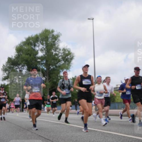 29.06.2025 - hella hamburg halbmarathon Luisa Fischer http://msf.ph/oto/8455923 29.06.2025 10:35:32 Kennedybrücke 12864, 13423, 1640, 2268, 3022, 4857, 5783, 5871, 5941, 6228, 6252, 6312, 6315, 6642, 7387, 7468, 8625, 9188, 9206, 10013, 10111, 10354, 10828 meine-sportfotos.de