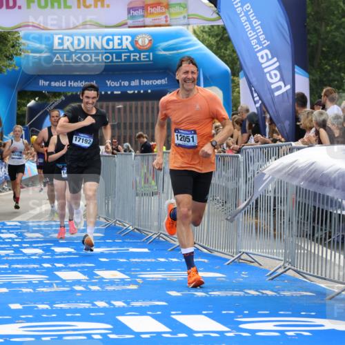 29.06.2025 - hella hamburg halbmarathon Strokosch-Dieckow http://msf.ph/oto/8456088 29.06.2025 10:36:19 Ziel 6829, 6993, 8084, 10404, 10852, 11304, 12051, 12916, 13991, 14075, 14601, 15115, 15348, 16158, 17192, 17329, 18062 meine-sportfotos.de
