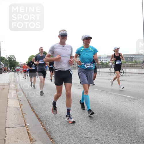 29.06.2025 - hella hamburg halbmarathon Lena Gebhardt http://msf.ph/oto/8456216 29.06.2025 10:31:30 Lombardsbrücke 1292, 11587, 1770, 8073, 7772, 1235, 1292, 1373, 1773, 1844, 1879, 1979, 2414, 2831, 2832, 2914, 3396, 3397, 3424, 3571, 3681, 4561, 4817, 4953, 5165, 5437, 5846, 5943, 5965, 6057, 6078, 6160, 6195, 6546, 6573, 6640, 6787, 7334, 7604, 7772, 8050, 8072, 8073, 8304, 8620, 8806, 9078, 9104, 9183, 9478, 9812, 9883, 10111, 10240, 10586, 11587, 11988, 12627, 13724, 14349, 15589, 15725, 16457, 16978, 17224, 17404, 17463, 17509, 17517, 17587, 17706, 19226 meine-sportfotos.de