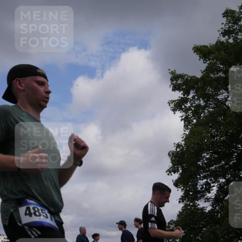 29.06.2025 - hella hamburg halbmarathon Luisa Fischer http://msf.ph/oto/8456241 29.06.2025 10:35:37 Kennedybrücke 485, 2268, 4857, 5783, 5871, 6228, 6252, 6642, 7387, 7789, 8625, 8840, 8914, 9010, 9188, 9765, 10013, 10470, 10624, 10828 meine-sportfotos.de