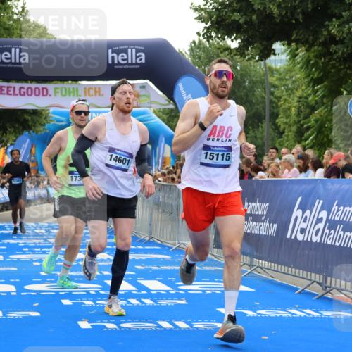 29.06.2025 - hella hamburg halbmarathon Strokosch-Dieckow http://msf.ph/oto/8456273 29.06.2025 10:36:13 Ziel 2774, 6032, 6829, 6990, 6993, 12051, 12447, 13991, 14601, 15115, 15348, 16158, 17078, 17192, 17329, 17691, 18600 meine-sportfotos.de