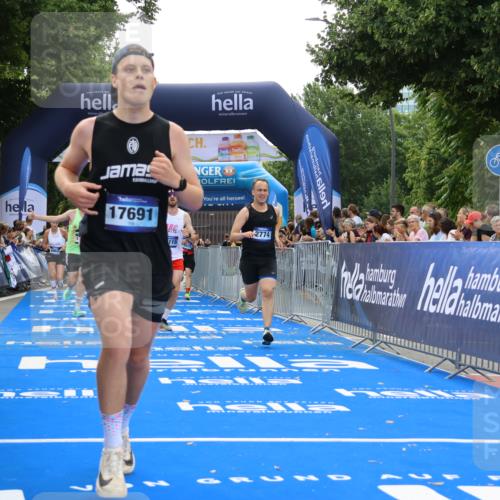 29.06.2025 - hella hamburg halbmarathon Strokosch-Dieckow http://msf.ph/oto/8456354 29.06.2025 10:36:11 Ziel 2774, 6032, 6829, 6990, 6993, 12168, 12447, 12488, 13991, 14601, 14875, 15115, 15348, 16158, 17078, 17329, 17691, 18600 meine-sportfotos.de