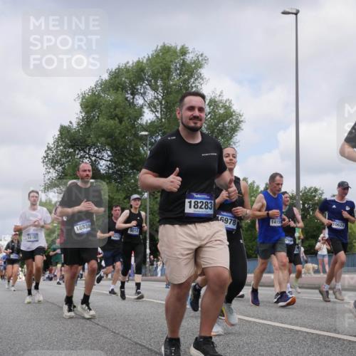 29.06.2025 - hella hamburg halbmarathon Luisa Fischer http://msf.ph/oto/8456529 29.06.2025 10:35:43 Kennedybrücke 10203, 16187, 9, 18838, 10470, 9010, 18283, 6978, 14159, 6999, 10624, 7789, 2268, 3670, 3753, 5871, 6642, 7387, 7531, 7789, 8840, 8914, 9010, 9188, 9542, 9765, 10203, 10470, 10624 meine-sportfotos.de