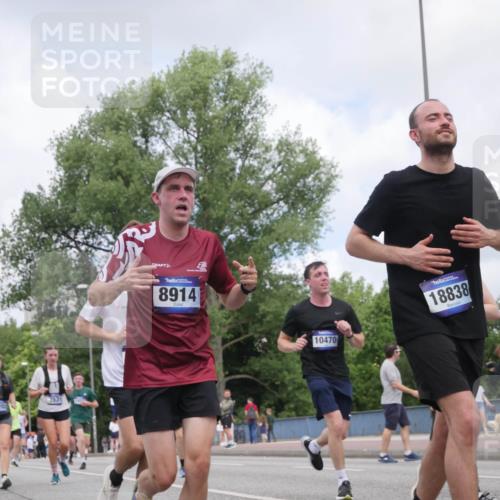 29.06.2025 - hella hamburg halbmarathon Luisa Fischer http://msf.ph/oto/8456635 29.06.2025 10:35:45 Kennedybrücke 10203, 7531, 8914, 10470, 18838, 1237, 2268, 3670, 3753, 7387, 7531, 7749, 7789, 8840, 8914, 9010, 9188, 9542, 9765, 10203, 10470, 10624 meine-sportfotos.de