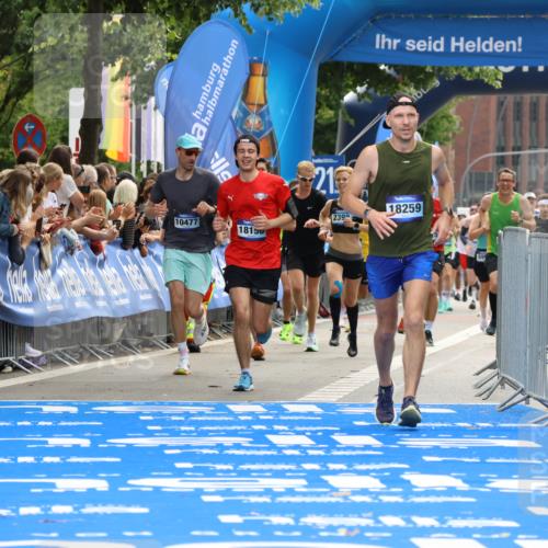 29.06.2025 - hella hamburg halbmarathon Strokosch-Dieckow http://msf.ph/oto/8456638 29.06.2025 10:35:54 Ziel 2399, 3843, 9313, 13252, 15161, 18156, 18259 meine-sportfotos.de