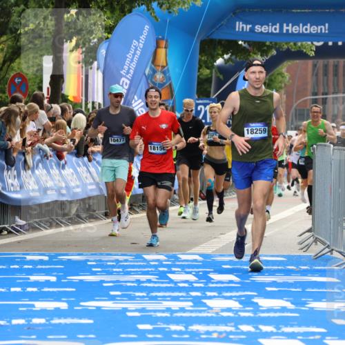 29.06.2025 - hella hamburg halbmarathon Strokosch-Dieckow http://msf.ph/oto/8456666 29.06.2025 10:35:54 Ziel 2399, 3843, 9313, 13252, 15161, 18156, 18259 meine-sportfotos.de