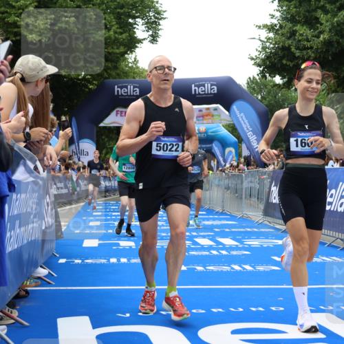 29.06.2025 - hella hamburg halbmarathon Strokosch-Dieckow http://msf.ph/oto/8456693 29.06.2025 10:47:56 Ziel 1086, 1604, 1613, 4528, 4601, 5022, 6377, 6836, 11961, 12706, 12724, 12747, 12808, 13570, 14730, 15333, 16766, 17451, 18206, 18356, 18836, 18922, 19198 meine-sportfotos.de