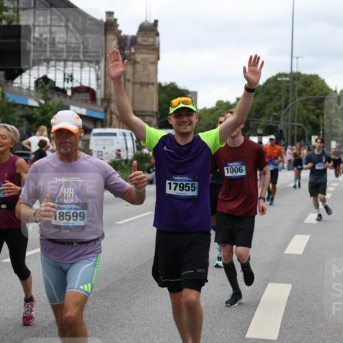 29.06.2025 - hella hamburg halbmarathon Yannick Fuchs http://msf.ph/oto/8456918 29.06.2025 10:56:21 20KM 1006, 1128, 1264, 1377, 1432, 1568, 1573, 1726, 6414, 6415, 6580, 6752, 7658, 8045, 8154, 8624, 9131, 9718, 9928, 10214, 10519, 10797, 11670, 11968, 12156, 13498, 13868, 14368, 14456, 15859, 16292, 16654, 16688, 16808, 17136, 17383, 17532, 17939, 17955, 18000, 18599, 18919, 19023 meine-sportfotos.de