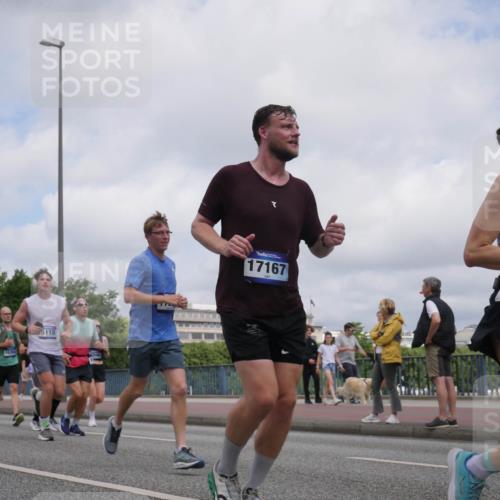 29.06.2025 - hella hamburg halbmarathon Luisa Fischer http://msf.ph/oto/8456991 29.06.2025 10:35:56 Kennedybrücke 3660, 15364, 5110, 17167, 1237, 1237, 1647, 2959, 3391, 3660, 3670, 3708, 5110, 5156, 7135, 7749, 7750, 8170, 9034, 9812, 10002, 10770 meine-sportfotos.de