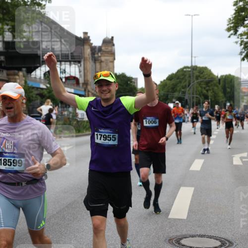 29.06.2025 - hella hamburg halbmarathon Yannick Fuchs http://msf.ph/oto/8457086 29.06.2025 10:56:22 20KM 1006, 1128, 1264, 1377, 1432, 1568, 1573, 1726, 6414, 6415, 6580, 6752, 7658, 7869, 8045, 8154, 8624, 9131, 9718, 9928, 10214, 10519, 10797, 11180, 11670, 11968, 12156, 13498, 13868, 14368, 14456, 15859, 16292, 16654, 16688, 16808, 17136, 17383, 17532, 17955, 18000, 18599, 18919, 19023 meine-sportfotos.de