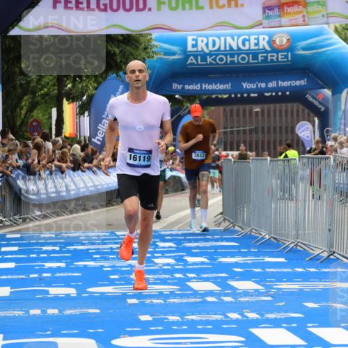 29.06.2025 - hella hamburg halbmarathon Strokosch-Dieckow http://msf.ph/oto/8457087 29.06.2025 10:35:43 Ziel 3843, 4062, 12462, 12899, 13252, 14841, 15161, 16119, 18841 meine-sportfotos.de