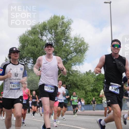 29.06.2025 - hella hamburg halbmarathon Luisa Fischer http://msf.ph/oto/8457104 29.06.2025 10:36:02 Kennedybrücke 16702, 13789, 156, 1731, 319, 338, 903, 16129, 1732, 2059, 2384, 2959, 3221, 3391, 3653, 3708, 4096, 4555, 5156, 5581, 6861, 7135, 7750, 8170, 8839, 9034, 9471, 9812, 10002, 10770 meine-sportfotos.de