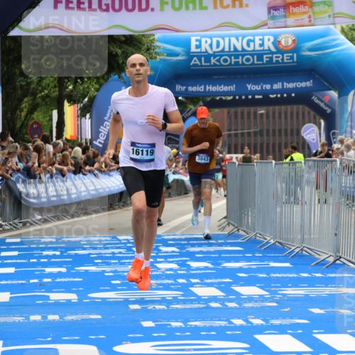 29.06.2025 - hella hamburg halbmarathon Strokosch-Dieckow http://msf.ph/oto/8457126 29.06.2025 10:35:43 Ziel 3843, 4062, 12462, 12899, 13252, 14841, 15161, 16119, 18841 meine-sportfotos.de