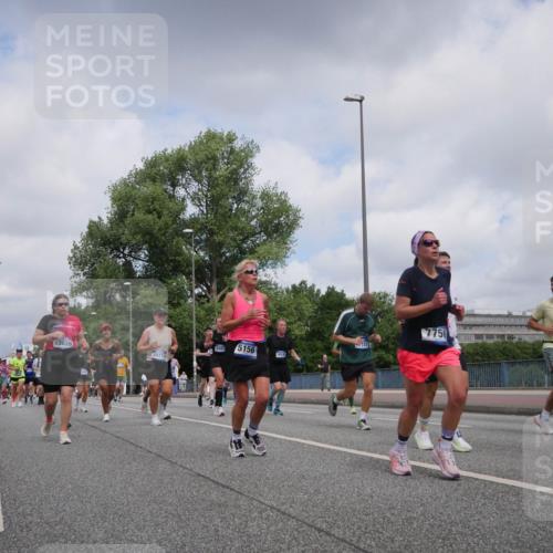 29.06.2025 - hella hamburg halbmarathon Luisa Fischer http://msf.ph/oto/8457134 29.06.2025 10:36:04 Kennedybrücke 13026, 7750, 157, 1874, 5156, 10770, 1732, 1879, 2059, 2384, 3221, 3391, 3422, 3653, 3708, 4030, 4096, 4555, 5156, 5581, 6861, 7135, 7750, 8170, 8839, 9034, 9471, 9768, 10770 meine-sportfotos.de