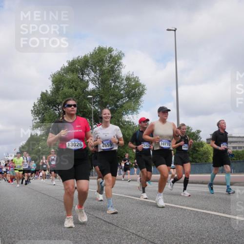 29.06.2025 - hella hamburg halbmarathon Luisa Fischer http://msf.ph/oto/8457166 29.06.2025 10:36:06 Kennedybrücke 9471, 13026, 4555, 2424, 10770, 18191, 686, 2059, 1732, 1879, 2059, 2384, 3221, 3422, 3653, 4030, 4096, 4555, 5156, 5581, 6861, 7750, 8595, 8839, 9034, 9289, 9471, 9768, 9780, 10770 meine-sportfotos.de