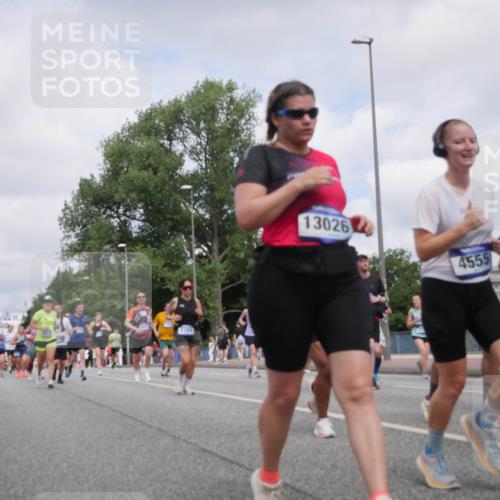 29.06.2025 - hella hamburg halbmarathon Luisa Fischer http://msf.ph/oto/8457184 29.06.2025 10:36:07 Kennedybrücke 2384, 13026, 4555, 077, 1732, 1879, 2059, 2384, 3221, 3422, 3653, 4030, 4096, 4555, 5156, 5581, 6861, 8595, 8839, 9289, 9471, 9768, 9780, 10770 meine-sportfotos.de