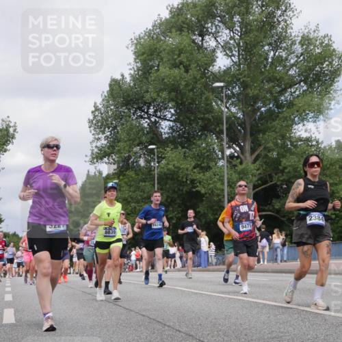 29.06.2025 - hella hamburg halbmarathon Luisa Fischer http://msf.ph/oto/8457221 29.06.2025 10:36:08 Kennedybrücke 9289, 8595, 16246, 8839, 30, 9471, 2384, 5581, 1199, 1732, 1879, 2059, 2384, 3221, 3422, 3653, 4030, 4096, 4555, 5156, 5581, 6861, 8595, 8839, 9289, 9471, 9768, 9780, 10770 meine-sportfotos.de