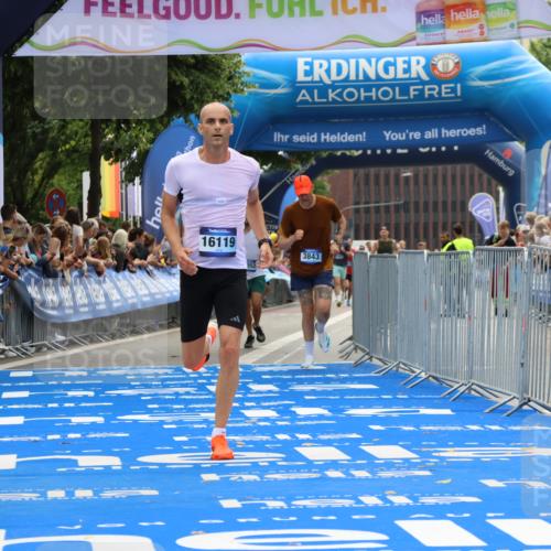 29.06.2025 - hella hamburg halbmarathon Strokosch-Dieckow http://msf.ph/oto/8457245 29.06.2025 10:35:43 Ziel 3843, 4062, 12462, 12899, 13252, 14841, 15161, 16119, 18841 meine-sportfotos.de