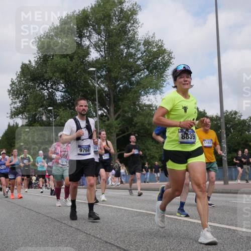 29.06.2025 - hella hamburg halbmarathon Luisa Fischer http://msf.ph/oto/8457264 29.06.2025 10:36:11 Kennedybrücke 8595, 573, 8175, 16310, 143, 1879, 9768, 30, 3422, 8839, 11972, 1078, 1199, 1373, 1732, 1879, 2384, 2838, 3221, 3422, 3653, 4030, 4096, 4446, 5581, 6861, 8175, 8595, 8839, 9289, 9471, 9768, 9780 meine-sportfotos.de