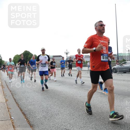 29.06.2025 - hella hamburg halbmarathon Lena Gebhardt http://msf.ph/oto/8457265 29.06.2025 10:31:36 Lombardsbrücke 9183, 17404, 11800, 18672, 17517, 516, 1, 1235, 1292, 1373, 1844, 1879, 1979, 2414, 2672, 2831, 2832, 2914, 3396, 3397, 3424, 3571, 3681, 3751, 4561, 4817, 4877, 4953, 5165, 5437, 5846, 5943, 5965, 6057, 6078, 6160, 6546, 6573, 6640, 7334, 7604, 7772, 7898, 8050, 8072, 8073, 8304, 8620, 8806, 9078, 9104, 9183, 9478, 9812, 9883, 10111, 10240, 10586, 11587, 11988, 13724, 14349, 15725, 16457, 16978, 17404, 17509, 17517, 17587, 17706 meine-sportfotos.de