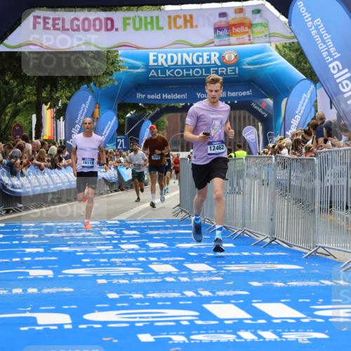29.06.2025 - hella hamburg halbmarathon Strokosch-Dieckow http://msf.ph/oto/8457338 29.06.2025 10:35:40 Ziel 4062, 10384, 12462, 12899, 14841, 16119, 16123, 18841 meine-sportfotos.de