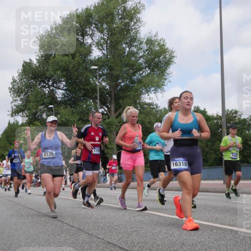 29.06.2025 - hella hamburg halbmarathon Luisa Fischer http://msf.ph/oto/8457352 29.06.2025 10:36:16 Kennedybrücke 15951, 8175, 1199, 11719, 73, 1078, 16310, 4446, 1430, 1078, 1199, 1373, 1879, 2838, 3422, 3560, 4030, 4446, 8175, 8595, 8993, 9289, 9768, 9780 meine-sportfotos.de