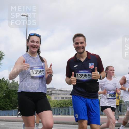 29.06.2025 - hella hamburg halbmarathon Luisa Fischer http://msf.ph/oto/8457502 29.06.2025 10:36:26 Kennedybrücke 9750, 13960, 13959, 19, 4650, 639, 1324, 1995, 2085, 3341, 3560, 3871, 4164, 5180, 5917, 6773, 6999, 7705, 8891, 8993, 9591, 9750 meine-sportfotos.de