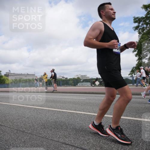 29.06.2025 - hella hamburg halbmarathon Luisa Fischer http://msf.ph/oto/8457661 29.06.2025 10:36:39 Kennedybrücke 7308, 59, 2342, 2776, 3812, 4361, 5075, 5584, 6999, 7308, 7309, 8891, 9234, 9591, 9706, 9799 meine-sportfotos.de