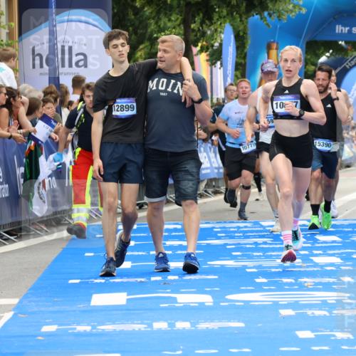 29.06.2025 - hella hamburg halbmarathon Strokosch-Dieckow http://msf.ph/oto/8457693 29.06.2025 10:35:19 Ziel 4944, 7867, 10877, 11898, 12514, 13798, 14789, 15390, 15415, 15701, 15773, 15931, 15959 meine-sportfotos.de