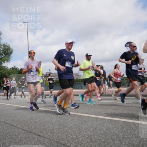 29.06.2025 - hella hamburg halbmarathon Luisa Fischer http://msf.ph/oto/8457709 29.06.2025 10:36:43 Kennedybrücke 15331, 17102, 1811, 1853, 1627, 1896, 2776, 3812, 4361, 4433, 4449, 5075, 5561, 5584, 7308, 7309, 9234, 9258, 9706, 9799 meine-sportfotos.de