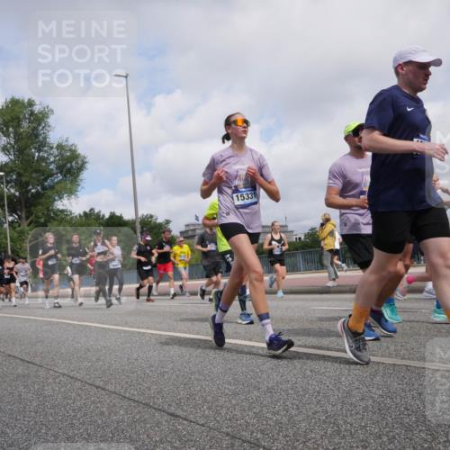 29.06.2025 - hella hamburg halbmarathon Luisa Fischer http://msf.ph/oto/8457717 29.06.2025 10:36:43 Kennedybrücke 15331, 1896, 2776, 3812, 4361, 4433, 4449, 5075, 5561, 5584, 7308, 7309, 9234, 9258, 9706, 9799 meine-sportfotos.de