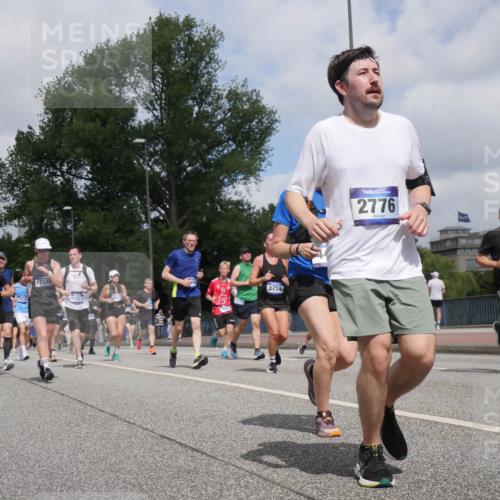 29.06.2025 - hella hamburg halbmarathon Luisa Fischer http://msf.ph/oto/8457763 29.06.2025 10:36:49 Kennedybrücke 111, 17135, 13375, 9258, 2776, 4449, 1189, 1275, 1896, 2526, 2776, 4361, 4433, 4449, 4807, 5075, 5141, 5557, 5561, 5584, 5822, 6956, 8620, 9258, 9438, 9706, 9799, 9995, 10800 meine-sportfotos.de