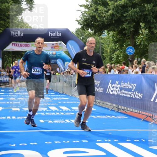 29.06.2025 - hella hamburg halbmarathon Strokosch-Dieckow http://msf.ph/oto/8457887 29.06.2025 10:47:47 Ziel 2340, 2708, 5915, 6836, 8564, 10988, 11283, 11961, 12679, 13948, 14383, 14730, 15478, 16205, 17229, 17451, 18356, 18430, 18836 meine-sportfotos.de