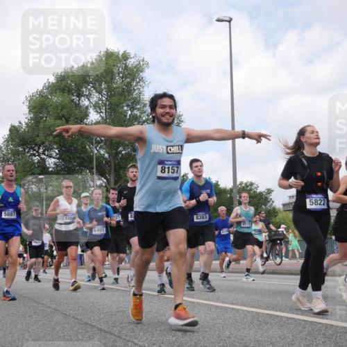 29.06.2025 - hella hamburg halbmarathon Luisa Fischer http://msf.ph/oto/8457907 29.06.2025 10:37:00 Kennedybrücke 326, 5887, 10048, 8157, 15815, 8401, 27, 8383, 8349, 6515, 15983, 5822, 1189, 1275, 3264, 3340, 3345, 3848, 4824, 4826, 5141, 5557, 5821, 5822, 5887, 6364, 6515, 6516, 6956, 7027, 7565, 7633, 7653, 7982, 8157, 8349, 8375, 8377, 8383, 8401, 9875, 10048 meine-sportfotos.de