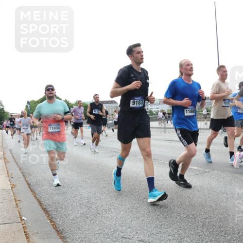 29.06.2025 - hella hamburg halbmarathon Lena Gebhardt http://msf.ph/oto/8458132 29.06.2025 10:31:38 Lombardsbrücke 12758, 17404, 6573, 9183, 11800, 15222, 1502, 1836, 1235, 1292, 1373, 1844, 1879, 1979, 2384, 2414, 2672, 2831, 2832, 2914, 3221, 3239, 3396, 3397, 3424, 3571, 3681, 3751, 4561, 4817, 4877, 4953, 5156, 5165, 5437, 5846, 5943, 5965, 6057, 6078, 6160, 6546, 6573, 6640, 6718, 6727, 7334, 7604, 7772, 7898, 8050, 8072, 8073, 8304, 8620, 8806, 9078, 9104, 9183, 9478, 9812, 9883, 10111, 10240, 10586, 11587, 13724, 14349, 15725, 16457, 16978, 17404, 17509, 17517, 17587, 17706 meine-sportfotos.de
